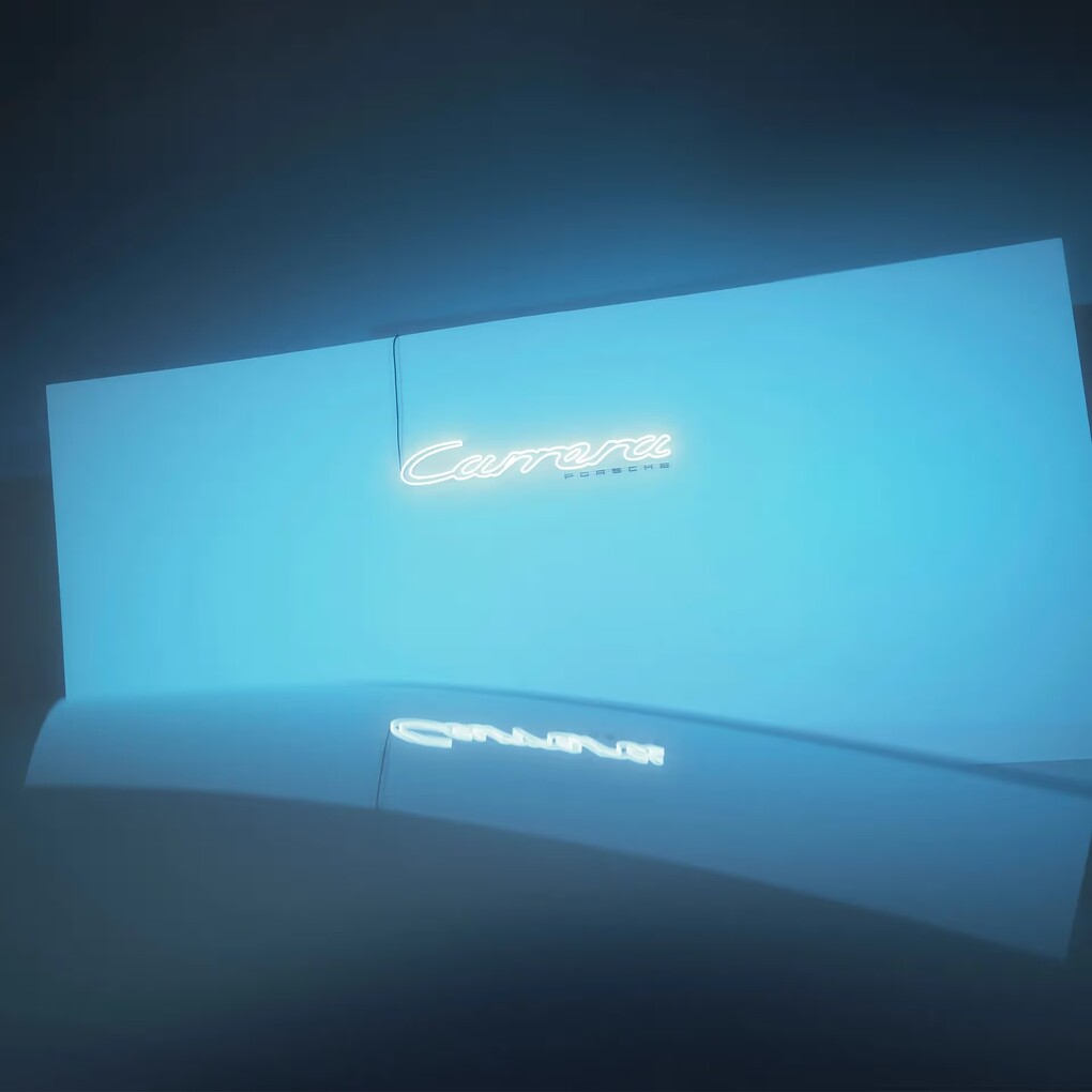 Carrera Leuchtschriftzug – Ltd.