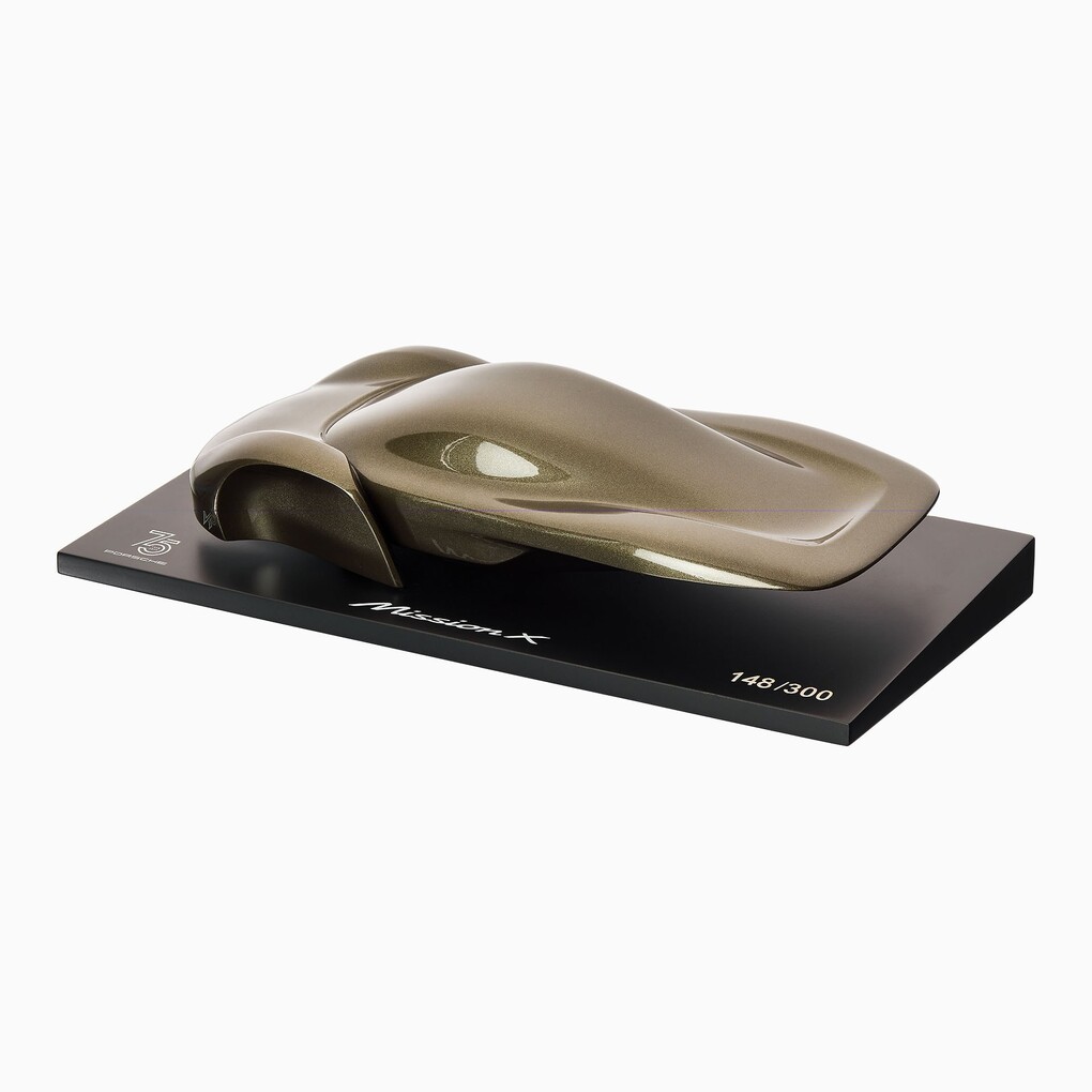 Skulptur – 75Y – Mission X Hypercar – Ltd.