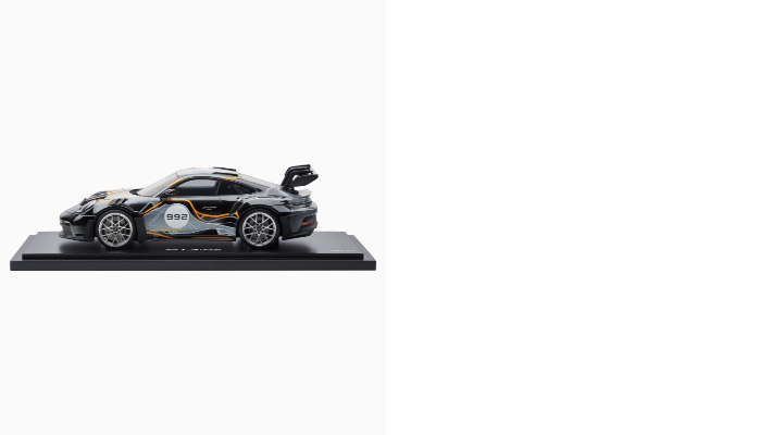 Porsche 911 GT3 RS 992 in 1:18