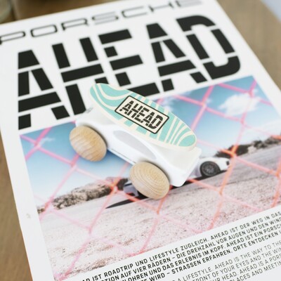 911 Holzauto – AHEAD