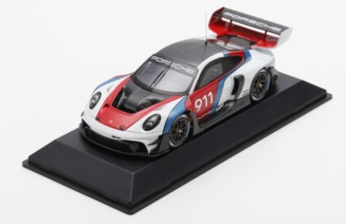 Porsche Modellauto 911 GTR 3 Rennsport Design 1:43