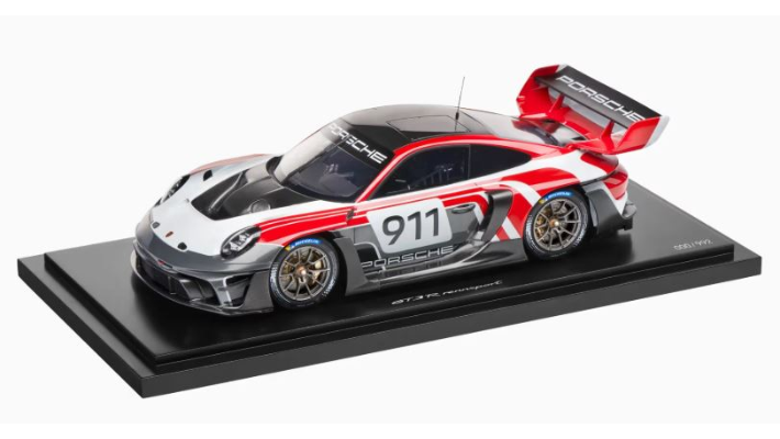 Porsche Modellauto 911 GTR 3 Rennsport Flacht Design 1:18