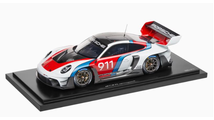 Porsche Modellauto 911 GTR 3 Rennsport Design 1:12