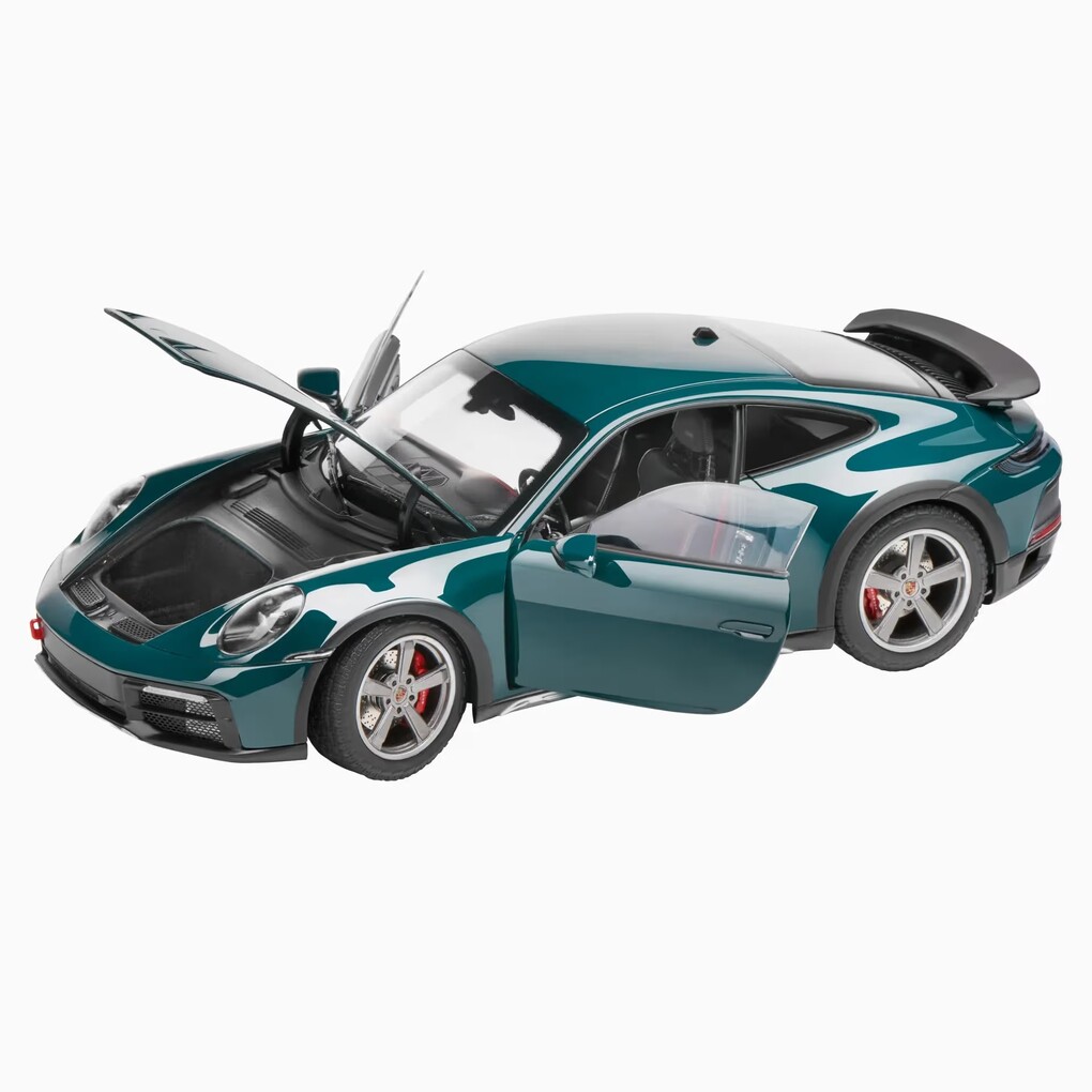 Porsche 911 Dakar (992)