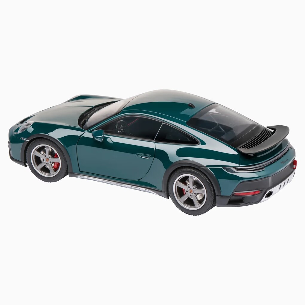 Porsche 911 Dakar (992)