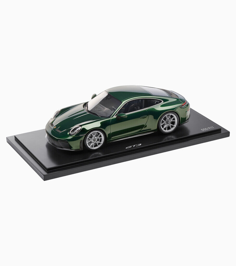 Porsche Modellauto 911 GT3 mit Touring-Paket (992.2)