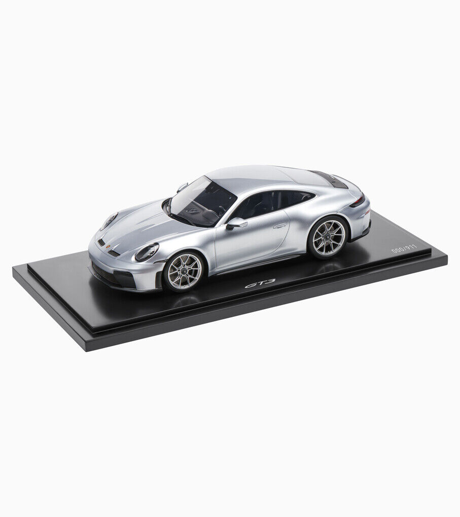 Porsche Modellauto 911 GT3 mit Touring-Paket (992.2)