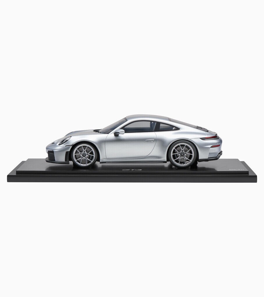 Porsche Modellauto 911 GT3 mit Touring-Paket (992.2)