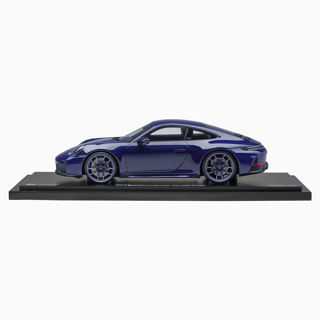 Porsche 911 Carrera 4 GTS 992.2 40Y Porsche Italia